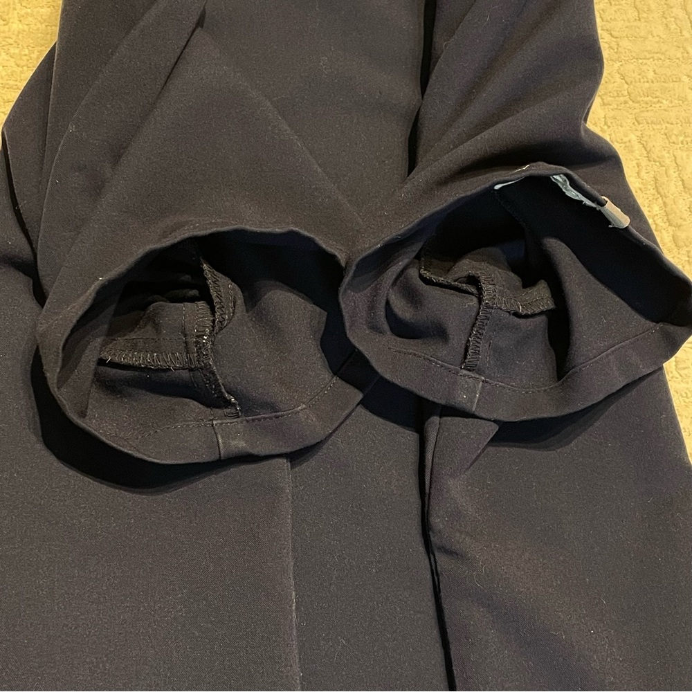 Figs Scrubs shirt Navy Blue Medical shirt with corporate logo Women’s Medium - Picture 7 of 7